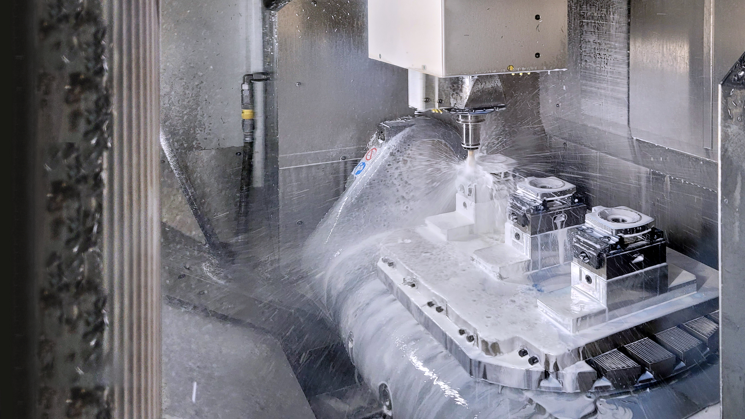 5-Achs-Fräsen für hochkomplexe Bauteile | CNC-Eisemann